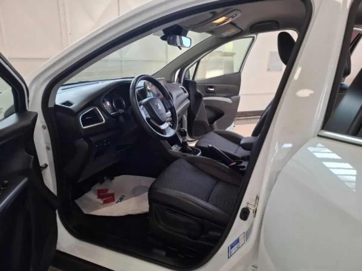 Suzuki S-Cross usata a Reggio Emilia (9)