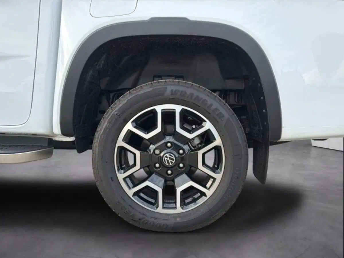 Volkswagen Amarok nuova a Vicenza (13)