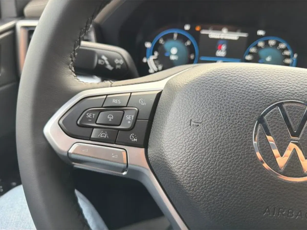 Volkswagen Amarok nuova a Vicenza (9)