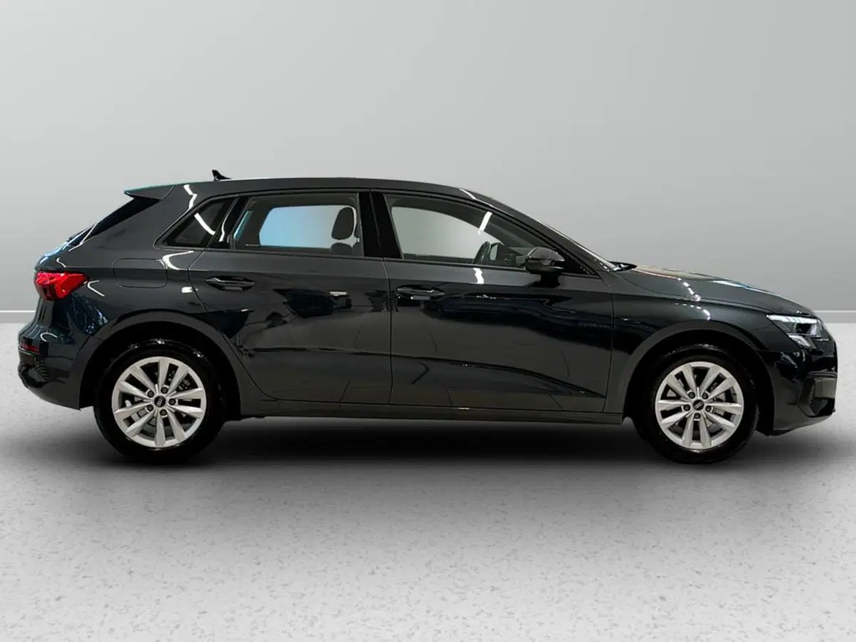 Audi A3 Sportback usata a Varese (6)