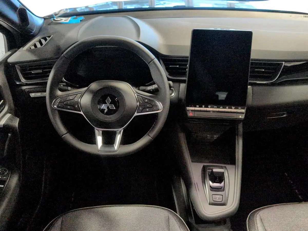 Mitsubishi Grandis nuova a Piacenza (8)