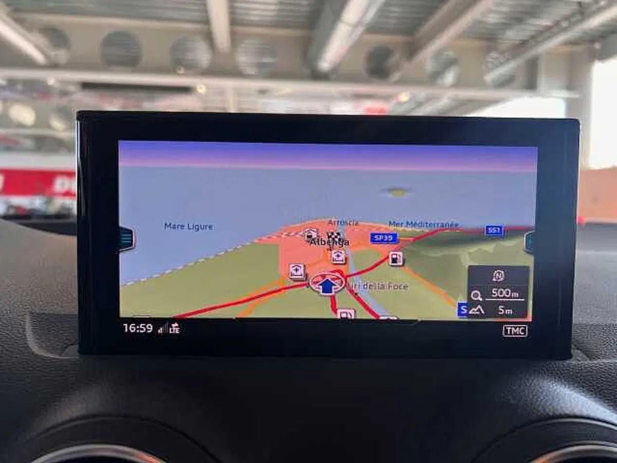 Audi Q2 usata a Genova (12)