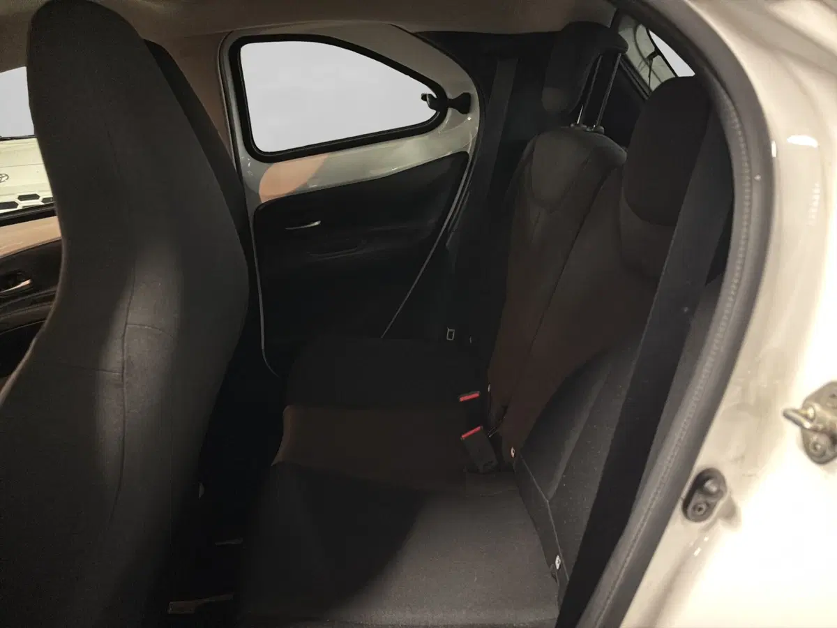 Toyota Aygo X usata a Genova (10)