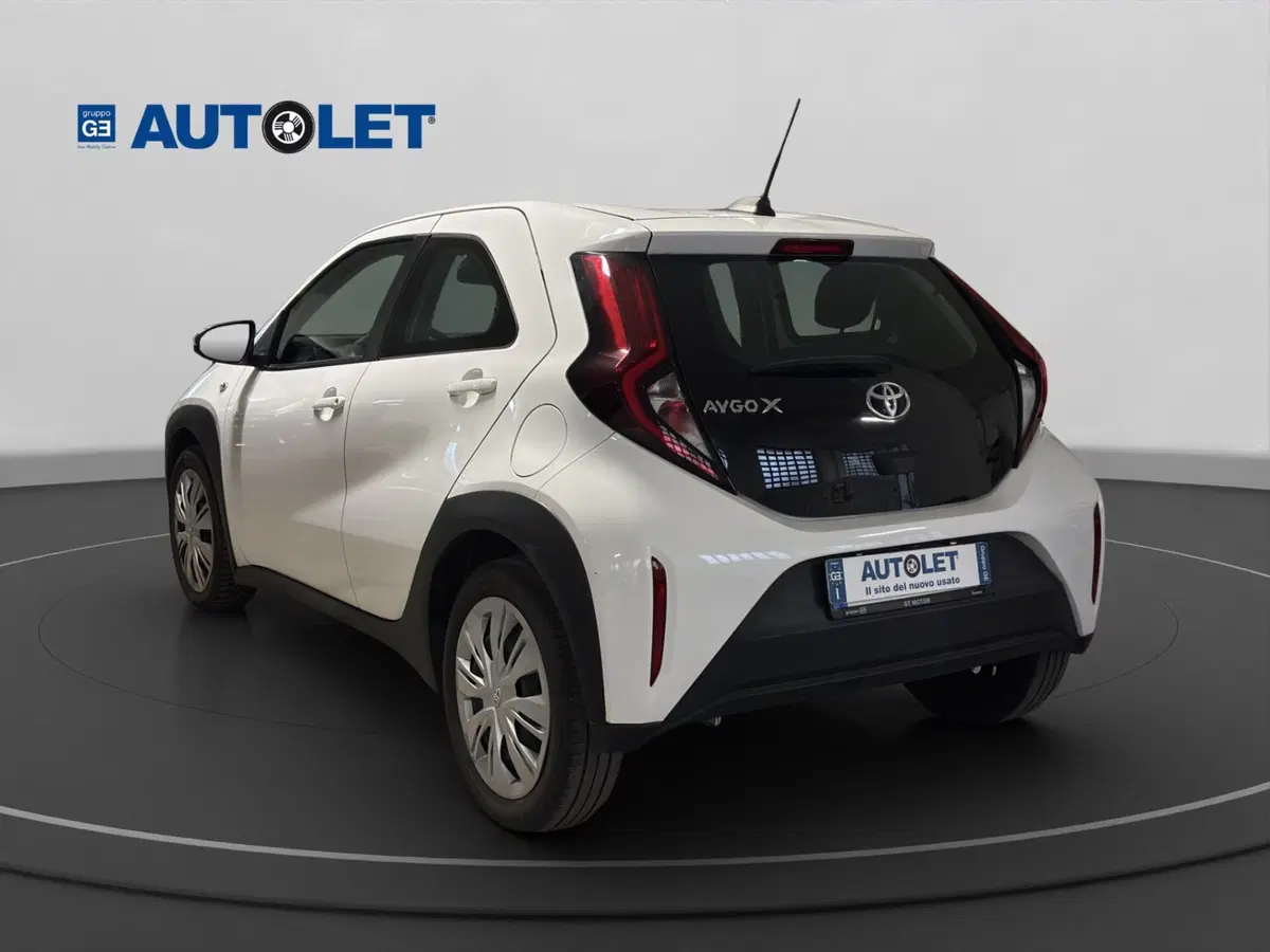 Toyota Aygo X usata a Genova (8)