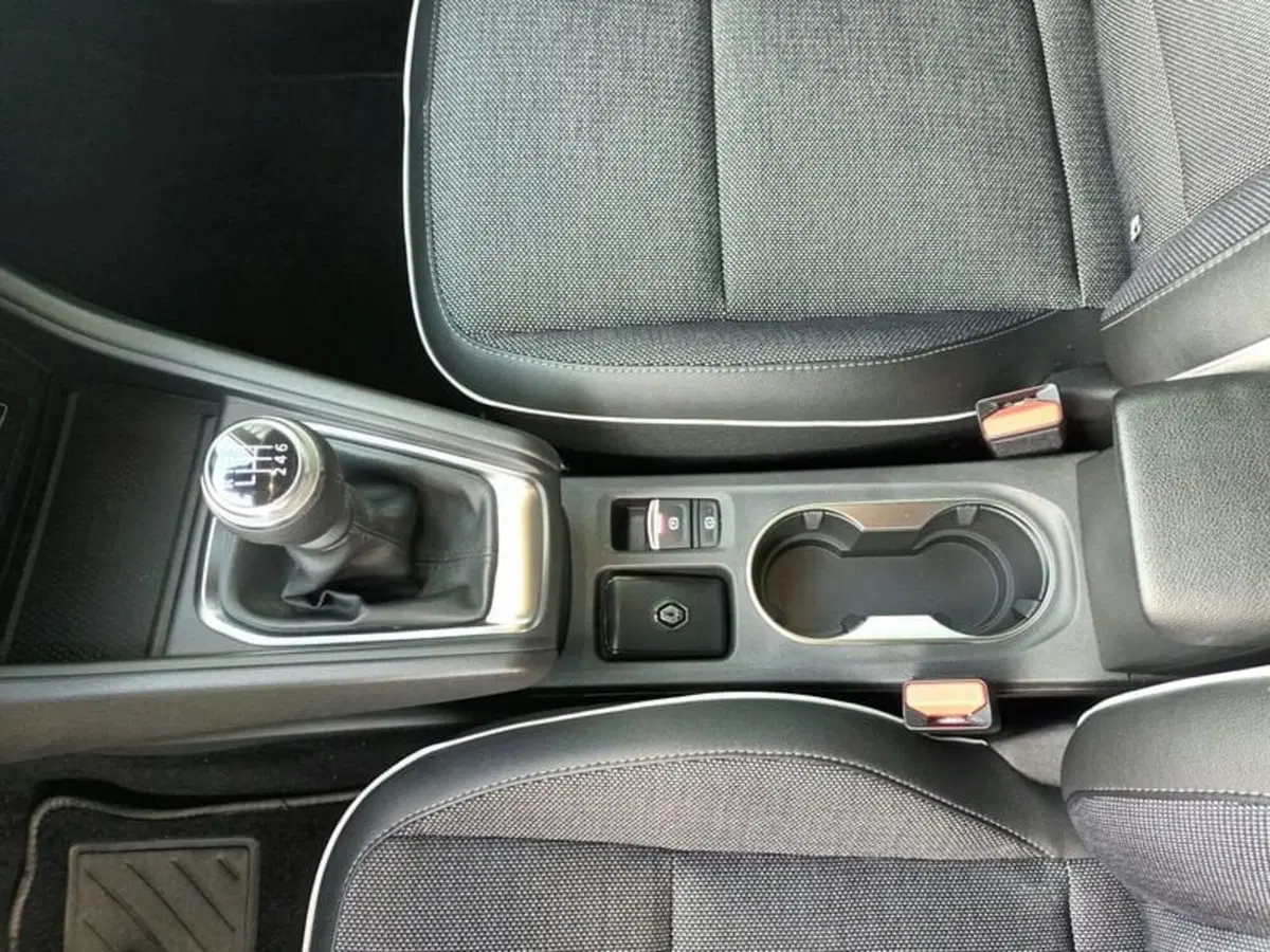 Renault Captur usata a Bari (11)