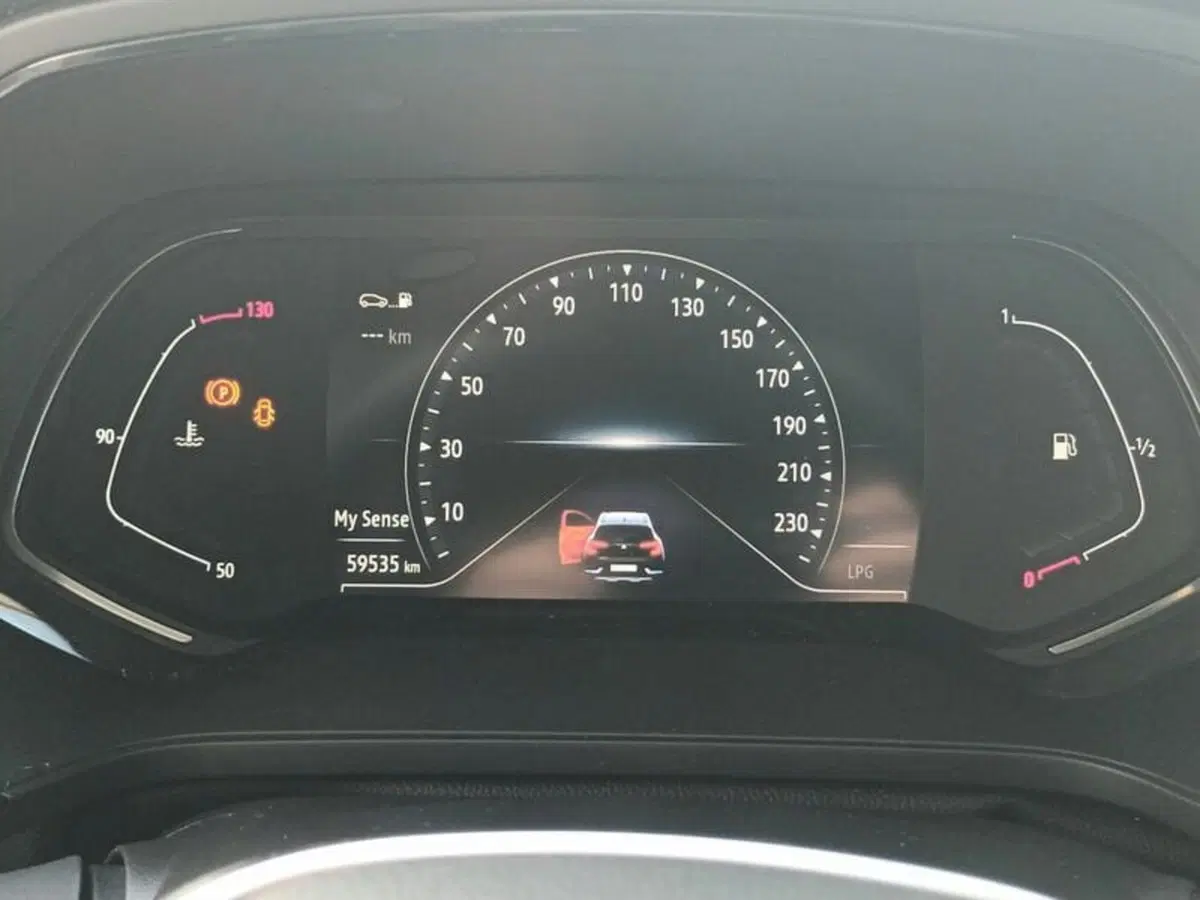 Renault Captur usata a Bari (12)
