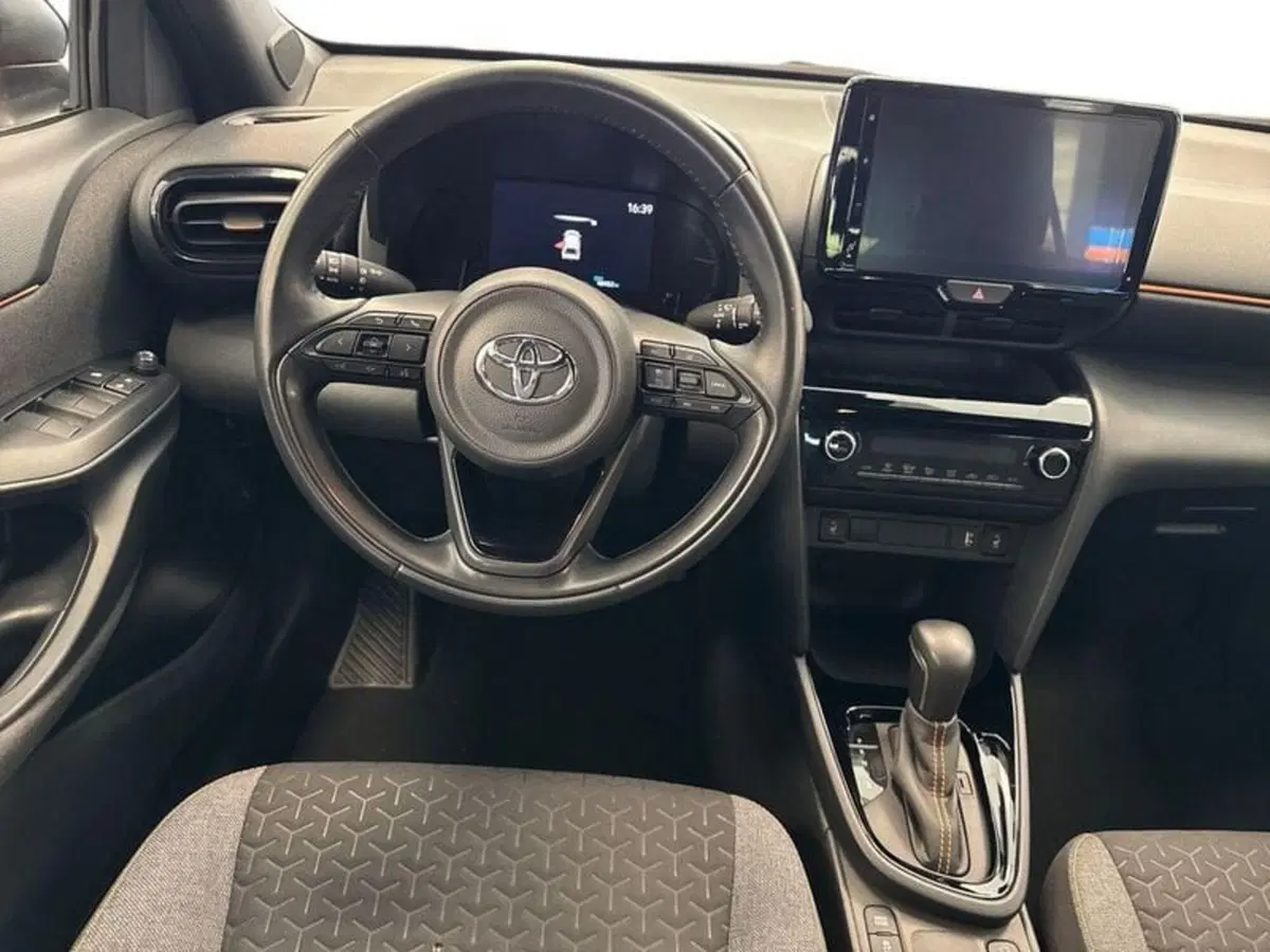 Toyota Yaris Cross usata a Prato (11)