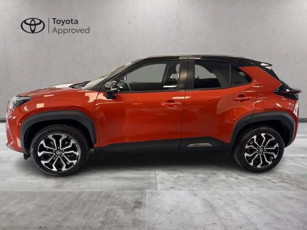 Toyota Yaris Cross usata a Prato (3)
