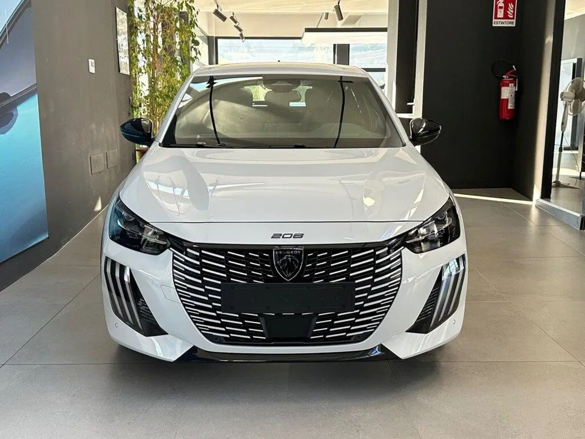 Peugeot 208 nuova a Sondrio (7)