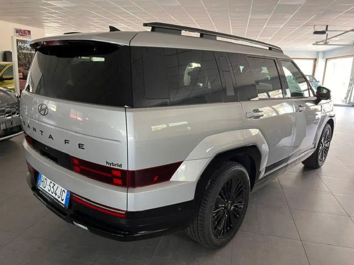 Hyundai Santa Fe usata a Verbano Cusio Ossola (9)