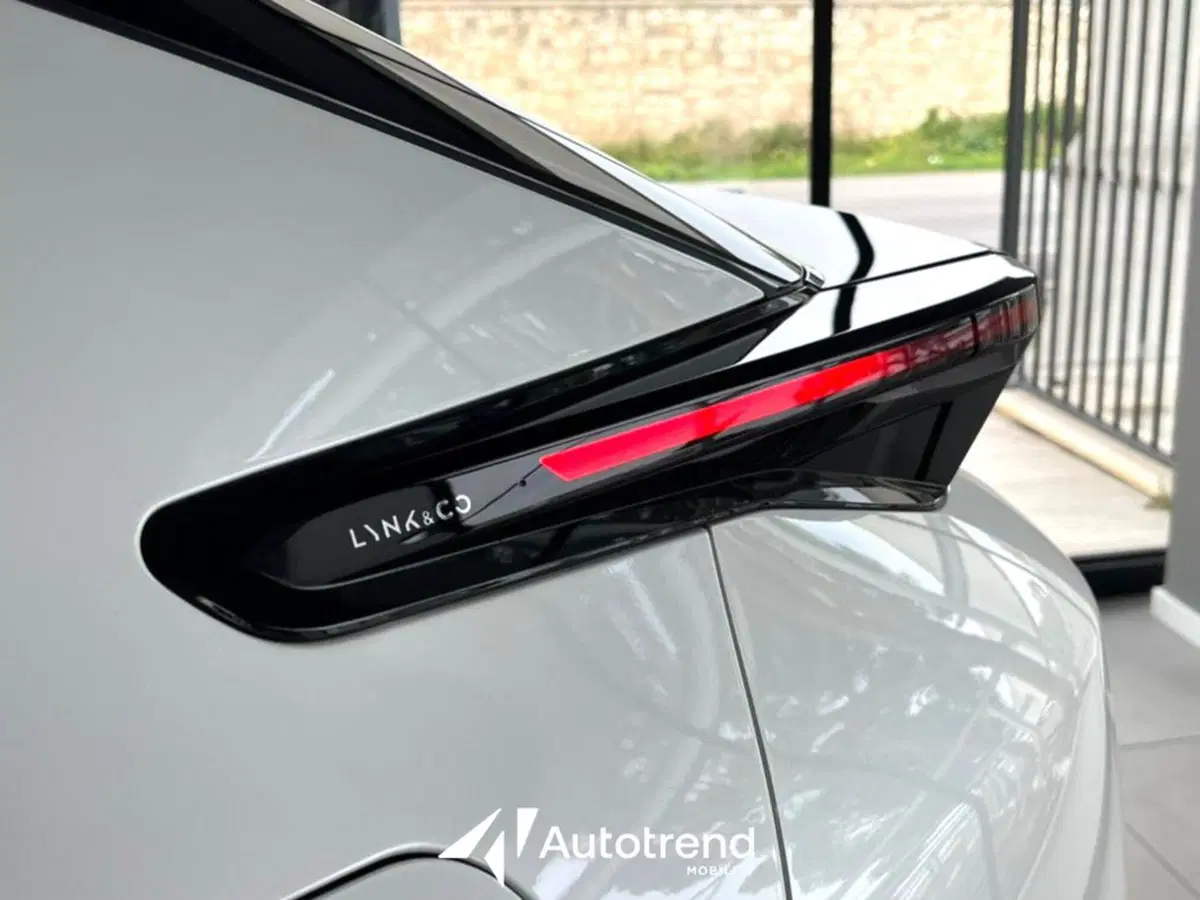Lynk & Co 02 nuova a Bari (6)