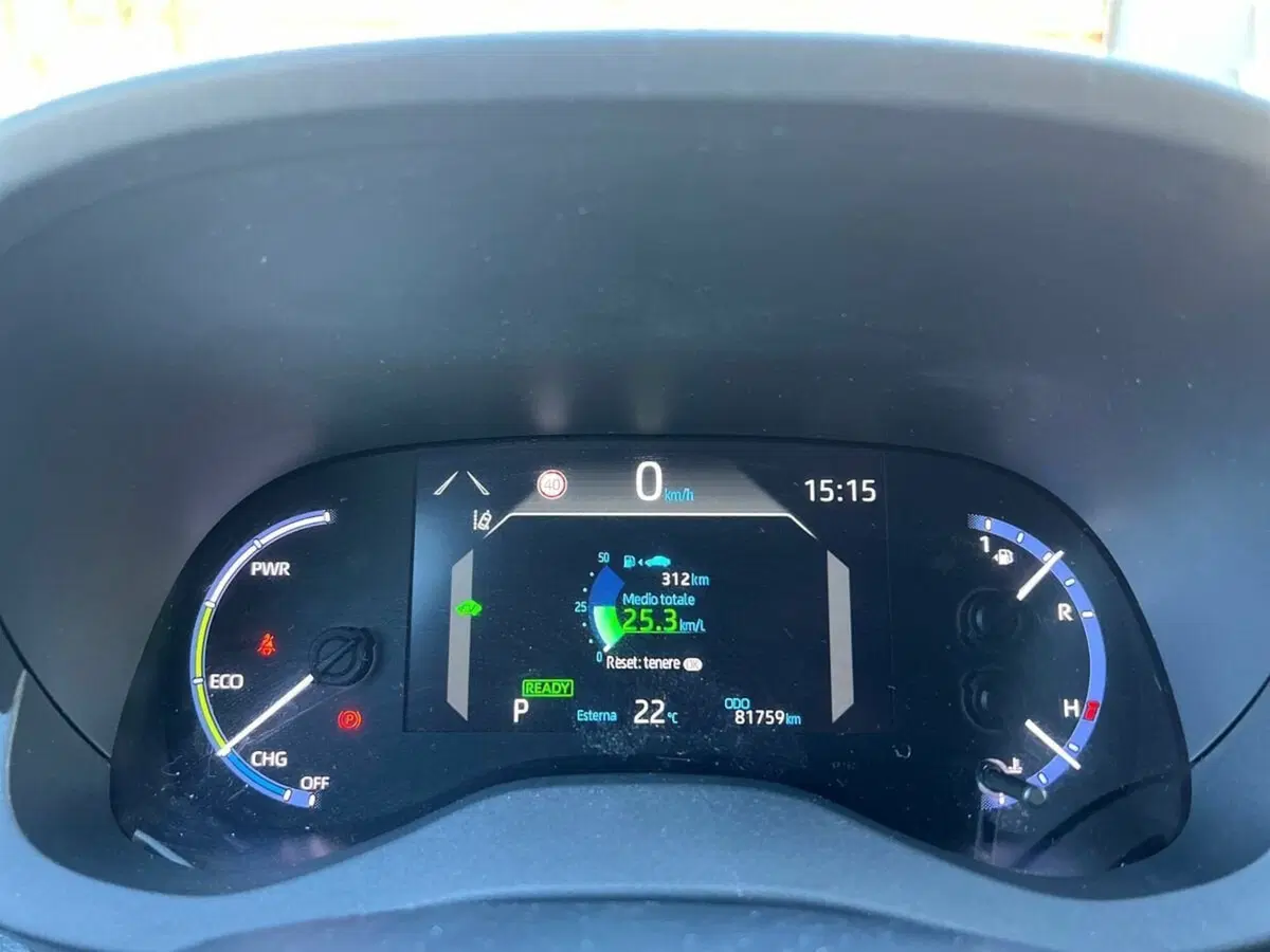 Toyota Yaris Cross usata a Sondrio (8)