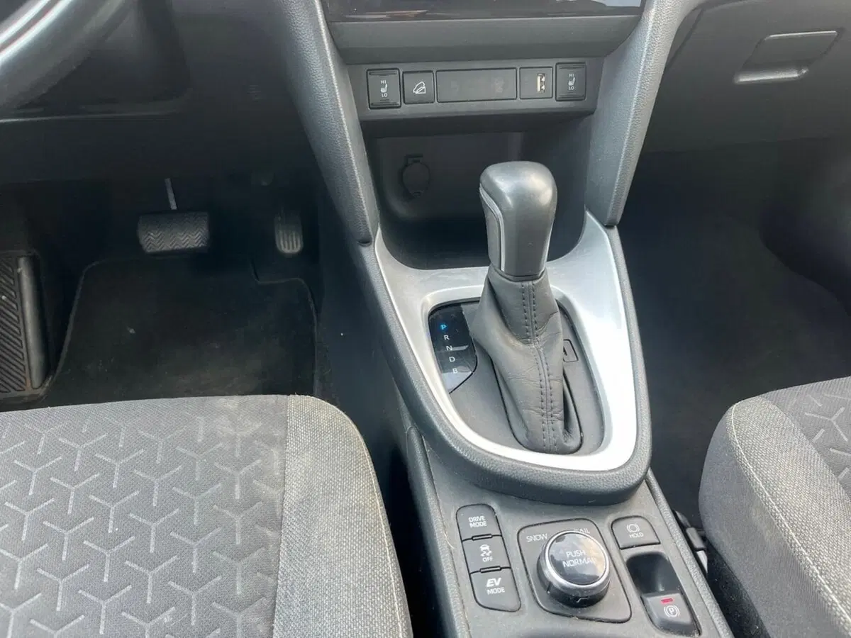 Toyota Yaris Cross usata a Sondrio (16)