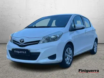 Toyota Yaris 1.0 5 porte Active del 2013 usata a Poggiridenti