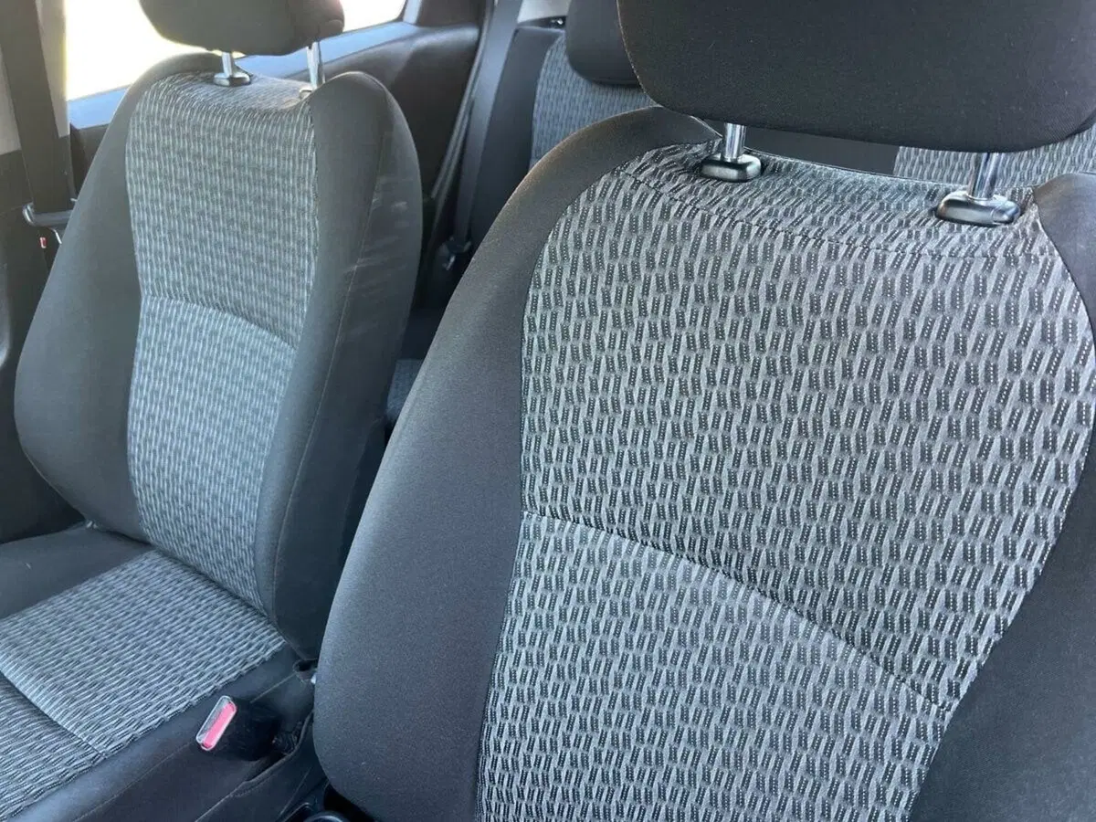 Toyota Yaris usata a Sondrio (10)