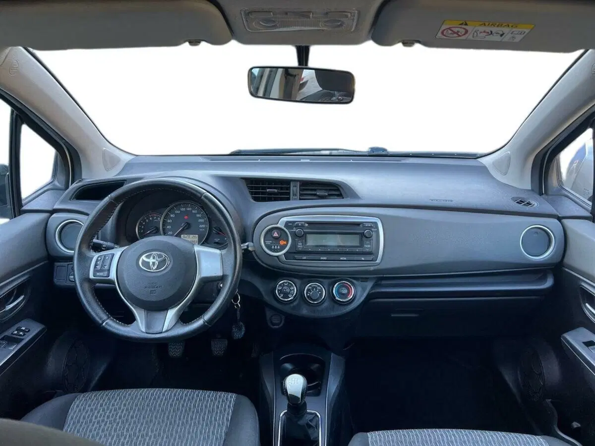 Toyota Yaris usata a Sondrio (8)