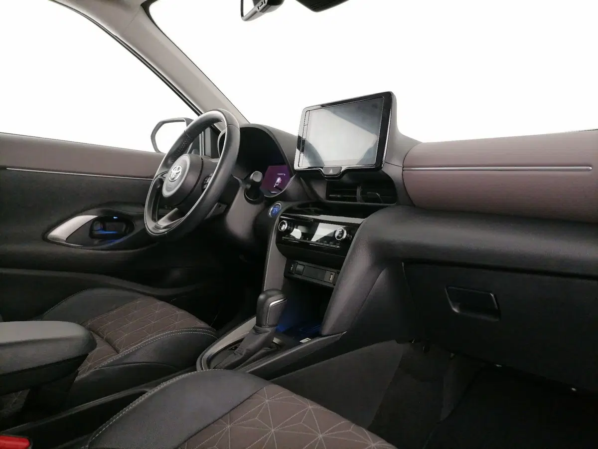 Toyota Yaris Cross usata a Roma (7)