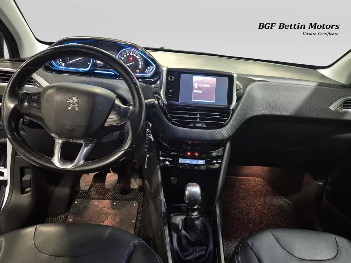 Peugeot 2008 usata a Padova (11)