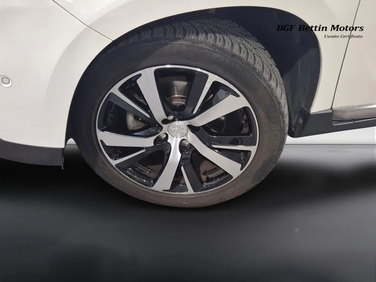 Peugeot 2008 usata a Padova (9)