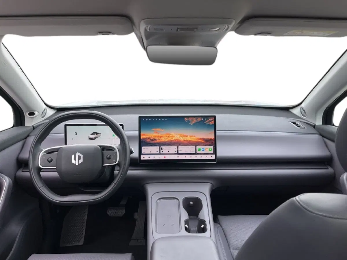 Leapmotor C10 nuova a Torino (11)