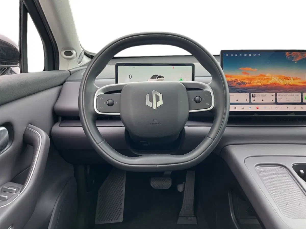 Leapmotor C10 nuova a Torino (12)