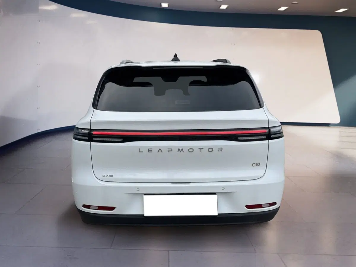 Leapmotor C10 nuova a Torino (5)