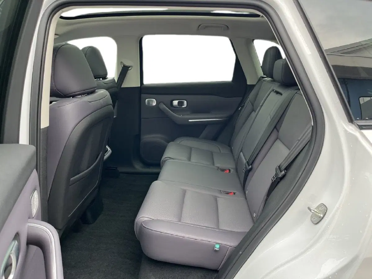 Leapmotor C10 nuova a Torino (9)