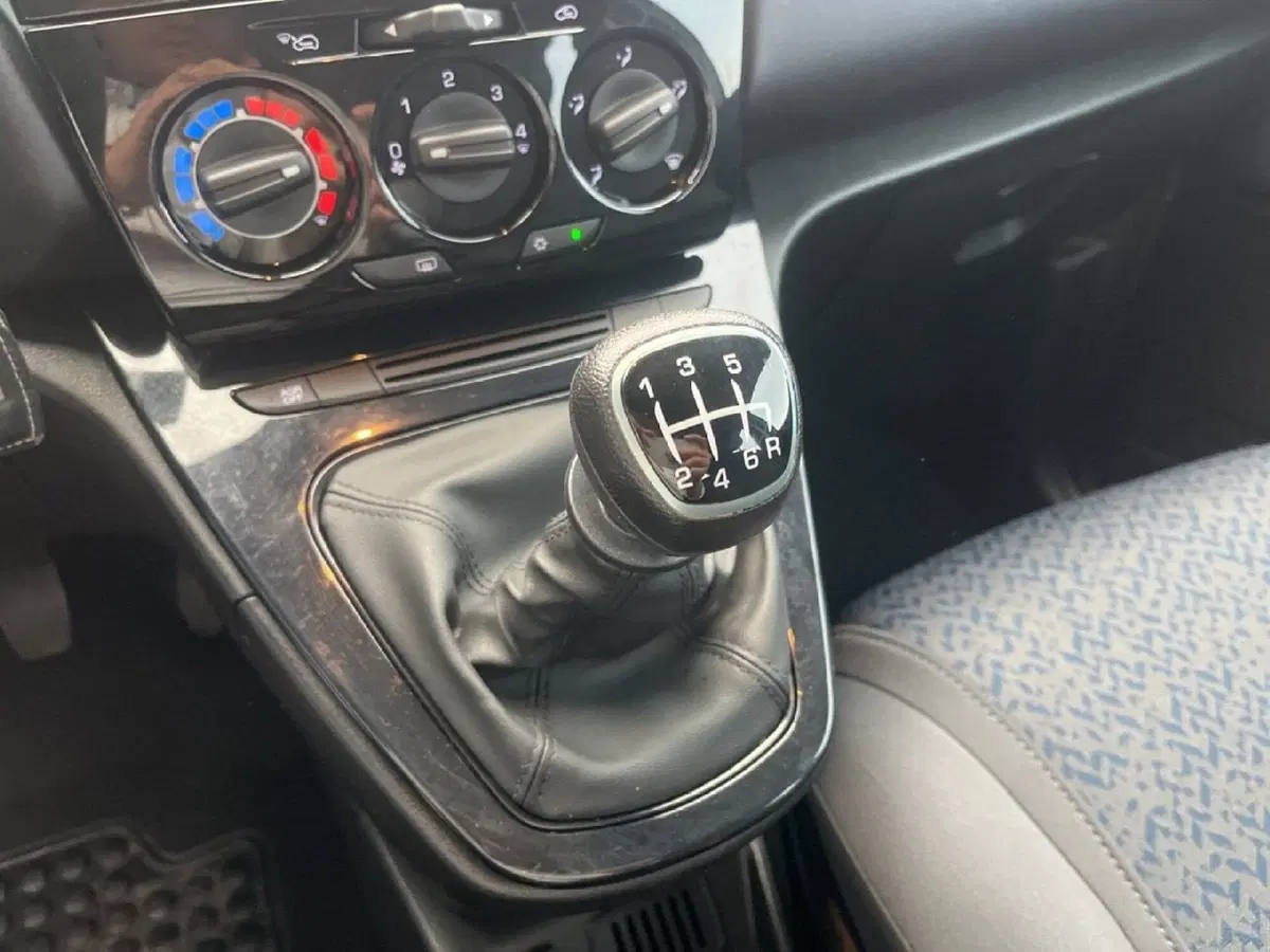 Lancia Ypsilon usata a Torino (11)