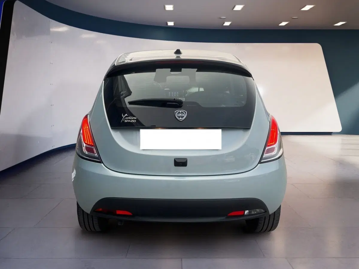 Lancia Ypsilon usata a Torino (5)