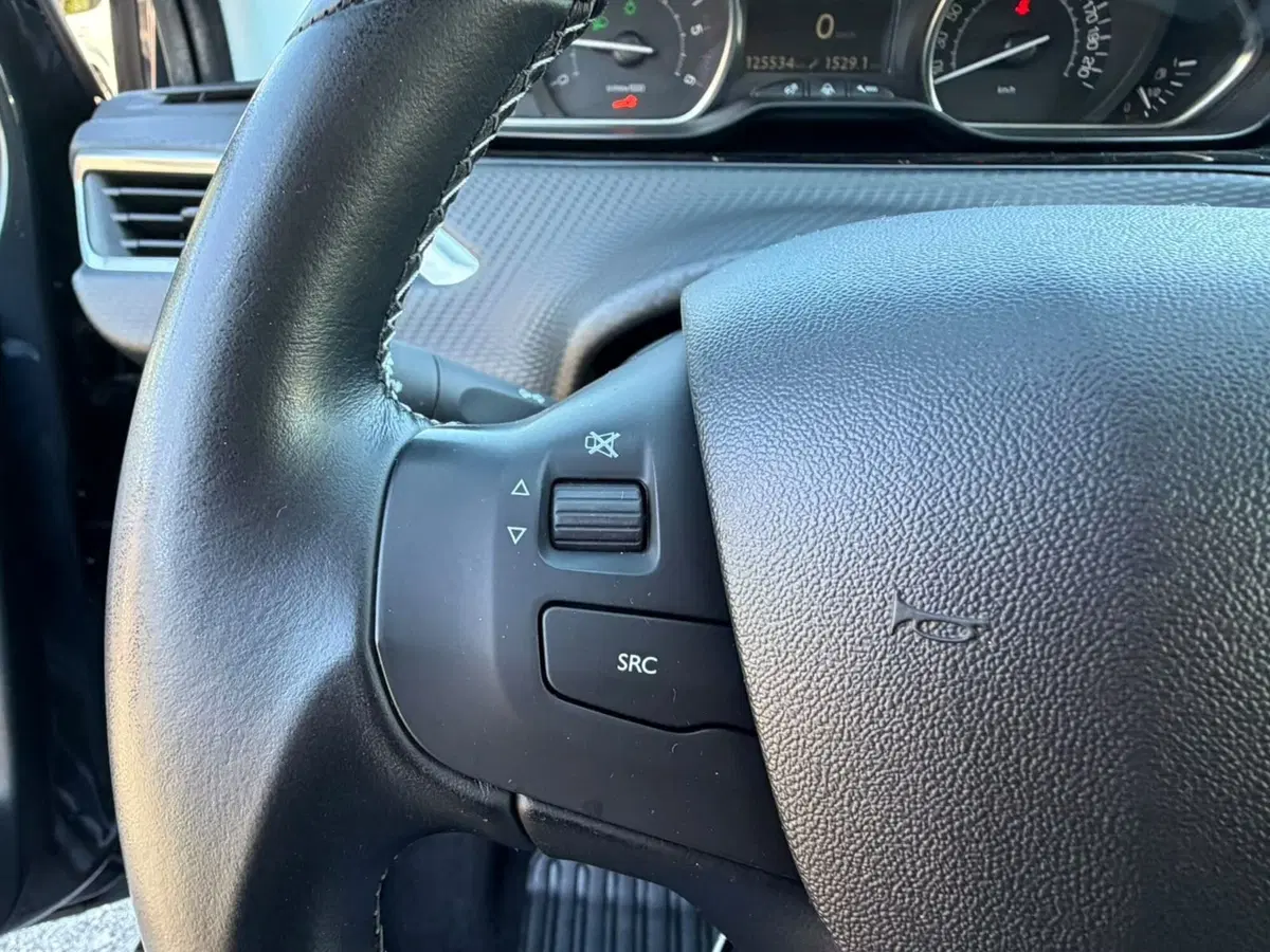 Peugeot 2008 usata a Belluno (17)