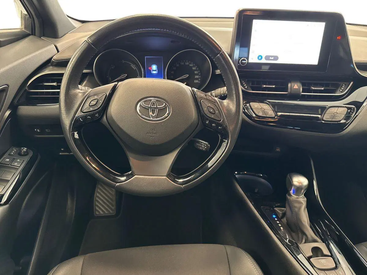Toyota Toyota C-HR usata a Prato (11)