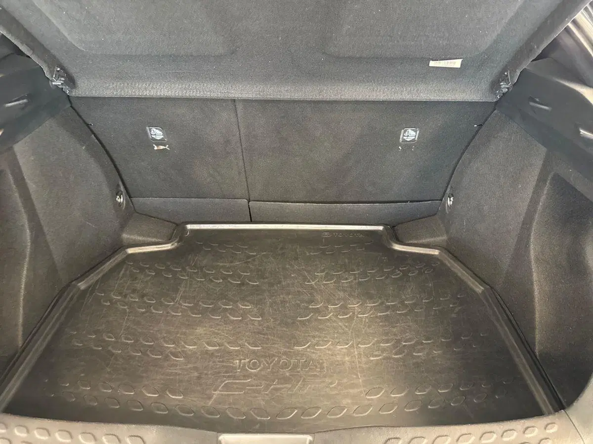 Toyota Toyota C-HR usata a Prato (12)
