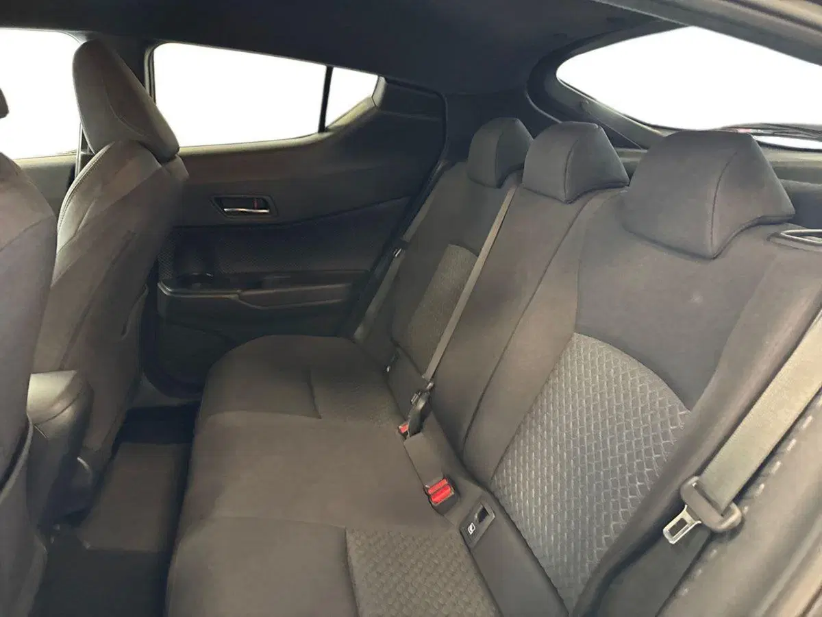 Toyota Toyota C-HR usata a Prato (15)
