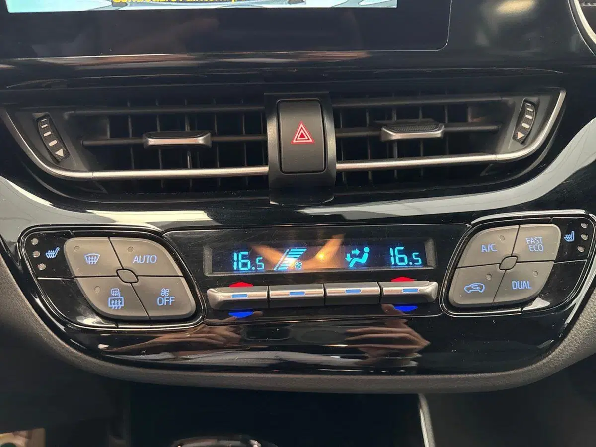 Toyota Toyota C-HR usata a Prato (17)