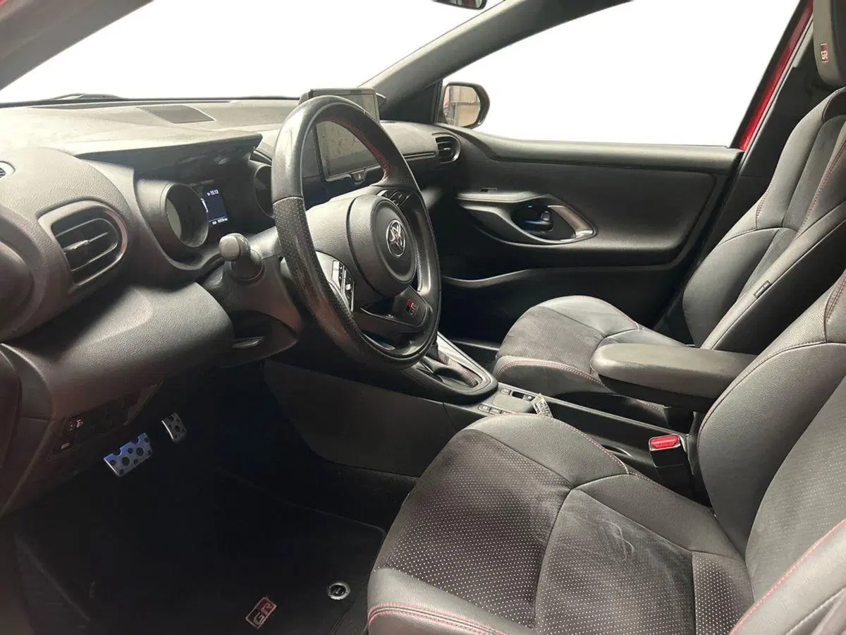 Toyota Yaris GR Sport usata a Milano (7)