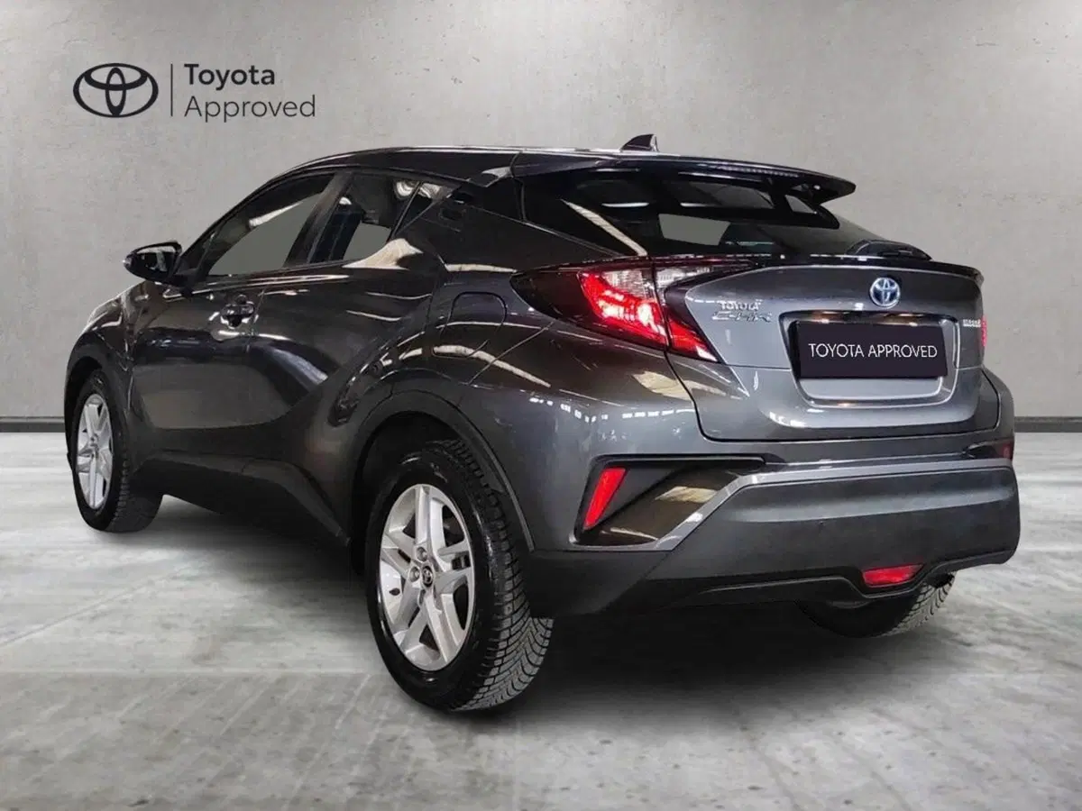 Toyota Toyota C-HR usata a Milano (6)