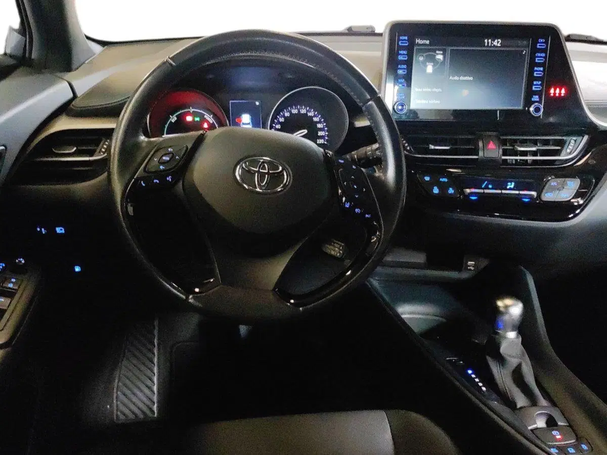 Toyota Toyota C-HR usata a Milano (9)