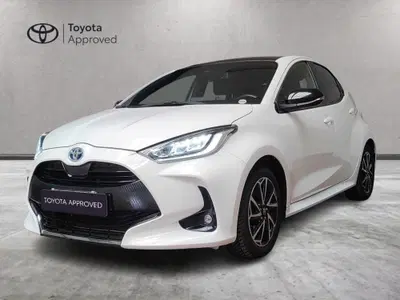 Toyota Yaris 1.5 Hybrid 5 porte Lounge del 2021 usata a Milano