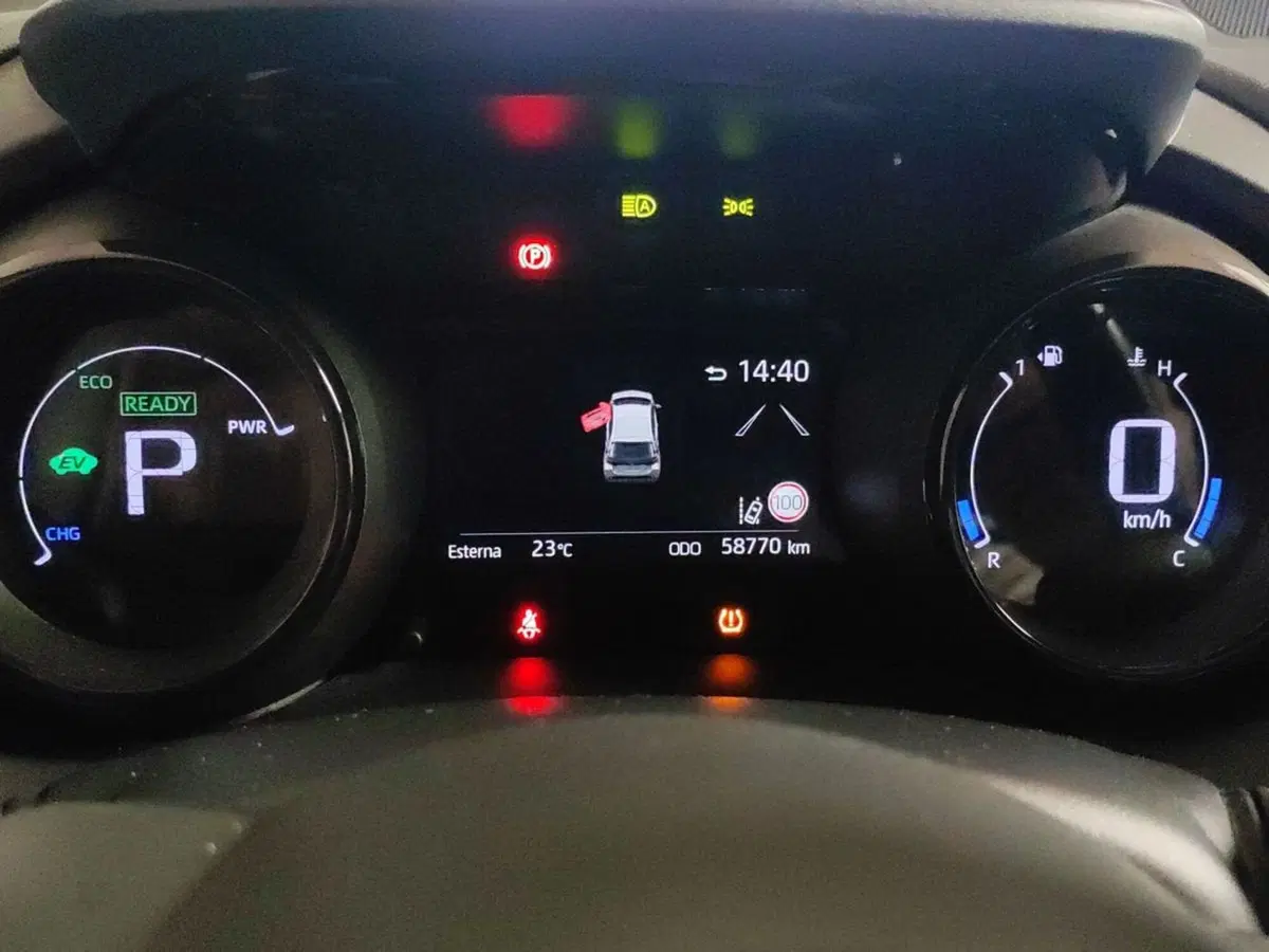 Toyota Yaris usata a Milano (10)