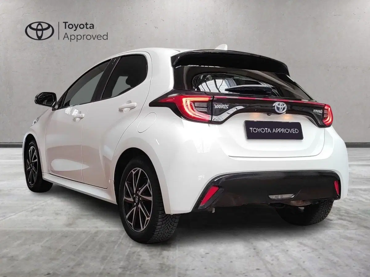 Toyota Yaris usata a Milano (6)