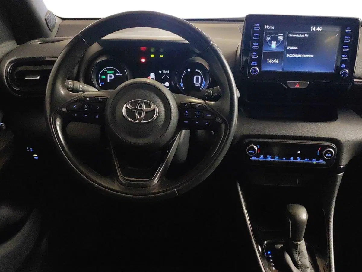Toyota Yaris usata a Milano (9)