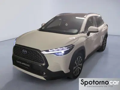 Toyota Corolla Cross Hybrid 2.0h Lounge 4wd 197cv e-cvt del 2023 usata a Milano