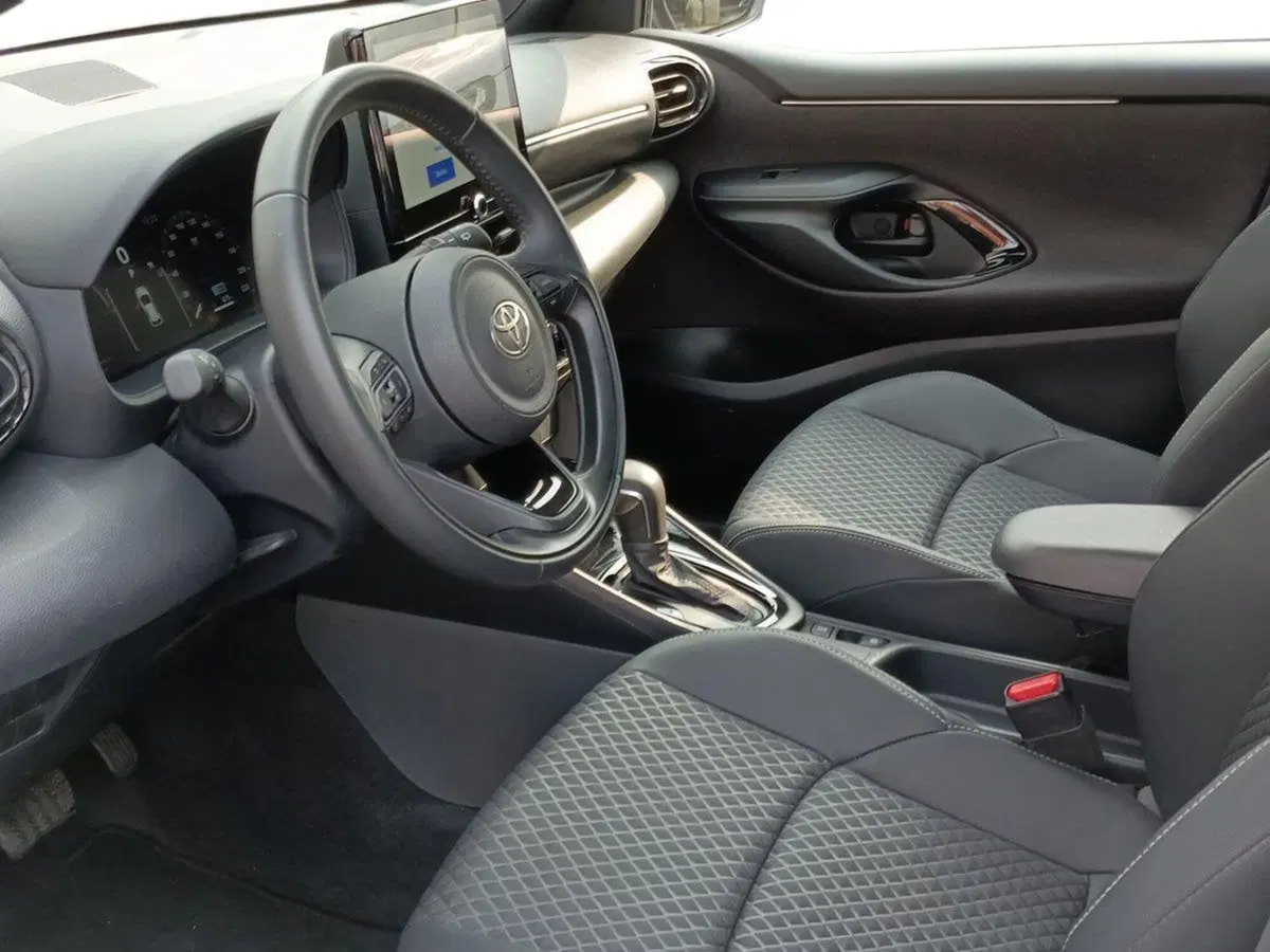 Toyota Yaris Cross usata a Milano (6)