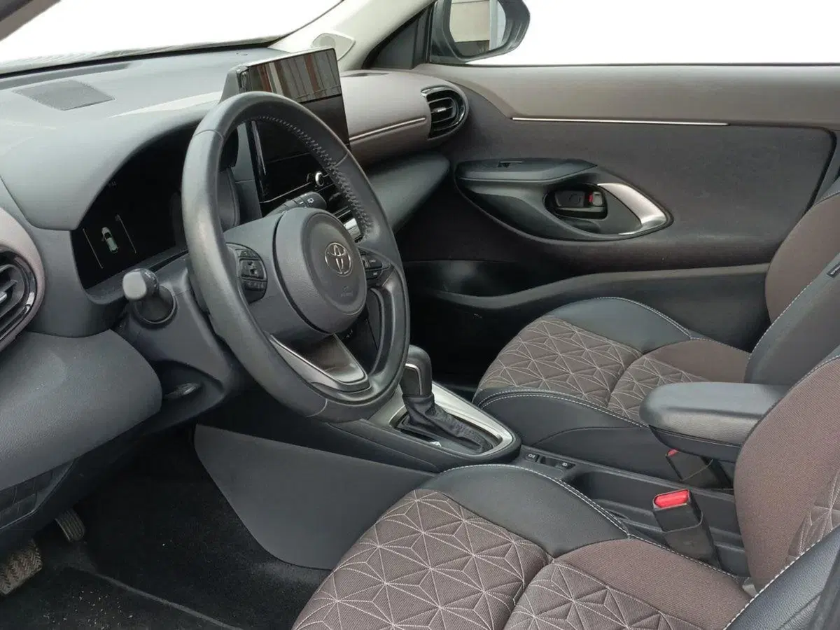 Toyota Yaris Cross usata a Milano (6)