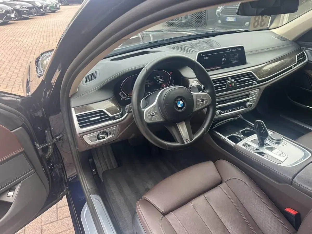 BMW Serie 7 usata a Alessandria (10)