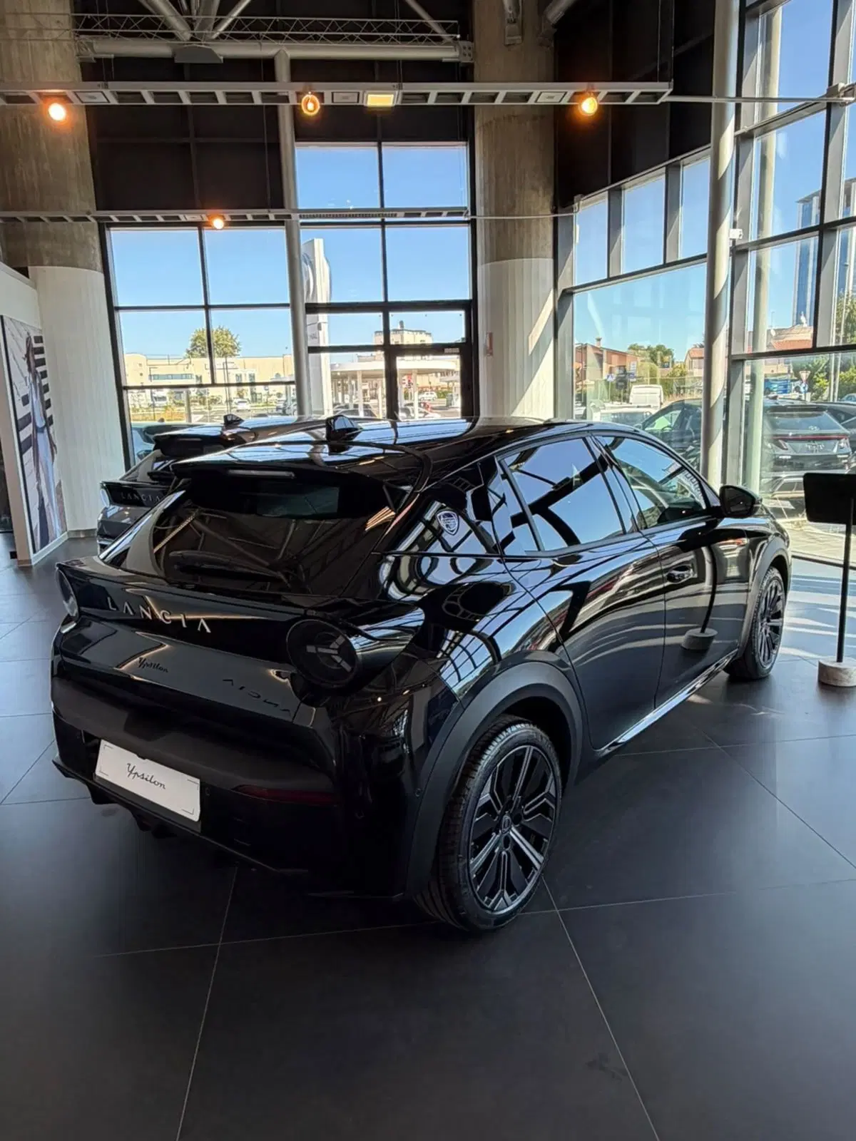 Lancia Ypsilon nuova a Campobasso (5)