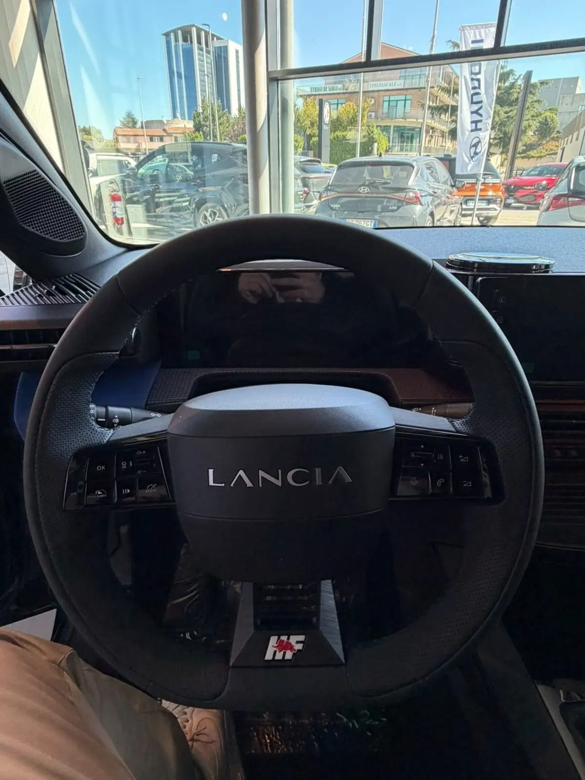 Lancia Ypsilon nuova a Campobasso (8)