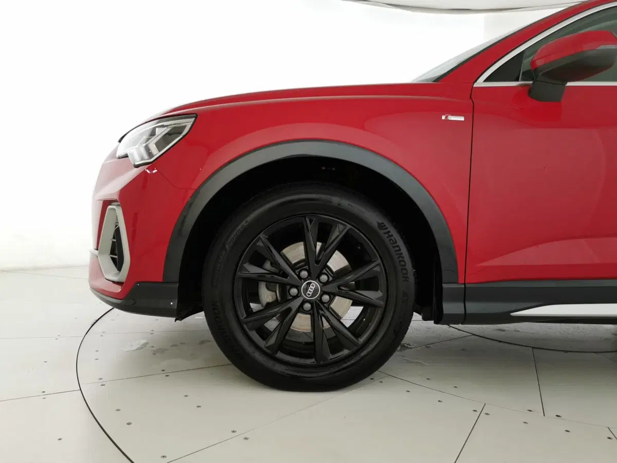 Audi Q3 Sportback usata a Chieti (7)