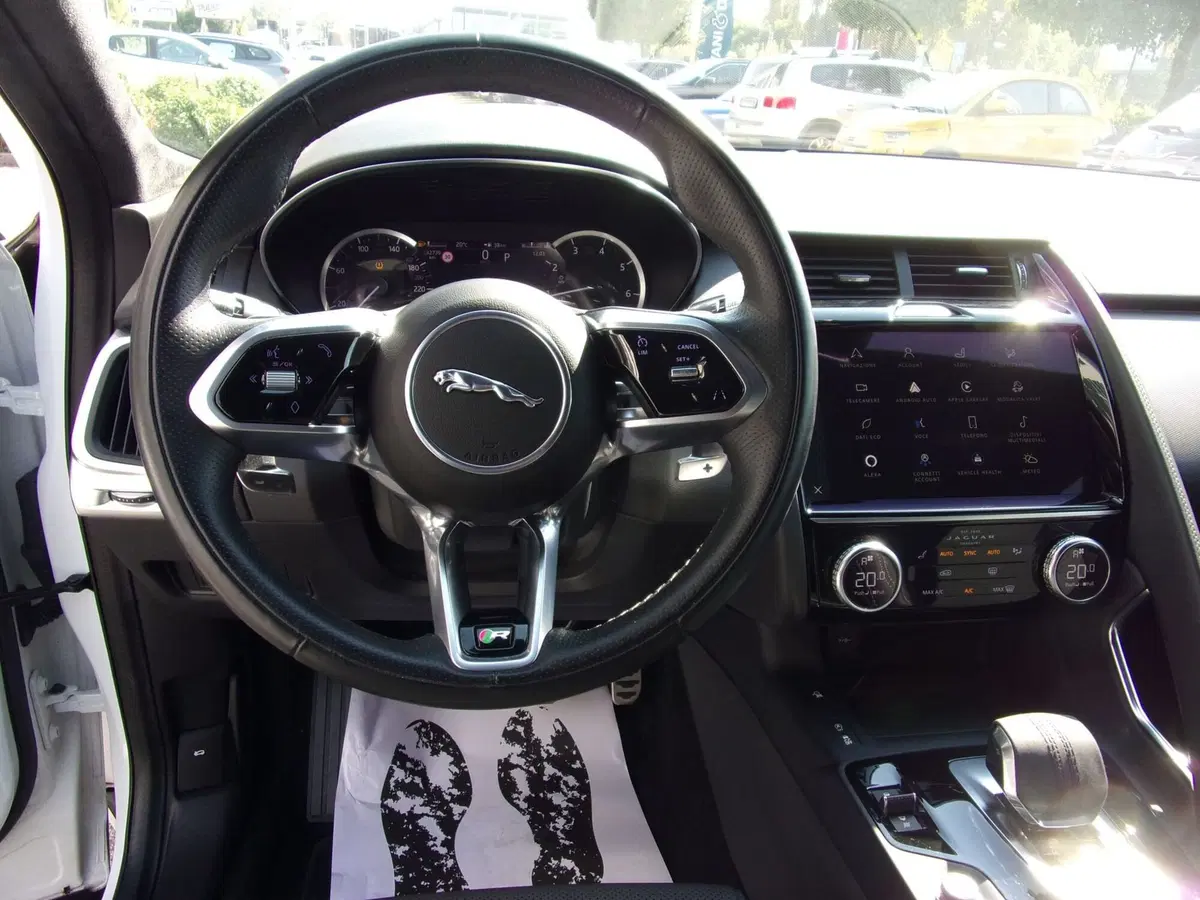 Jaguar E-Pace usata a Reggio Emilia (13)
