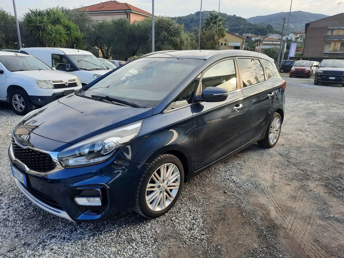 Kia Carens usata a La Spezia